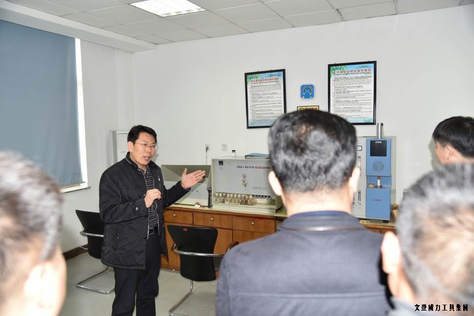 济南信之盟参观_03.JPG 济南汽配协会一行莅临YH533388银河集团参观(图3)