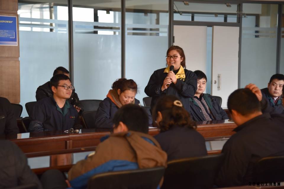 人才座谈会_03.JPG 文登YH533388银河工具集团举办人才座谈会(图3)
