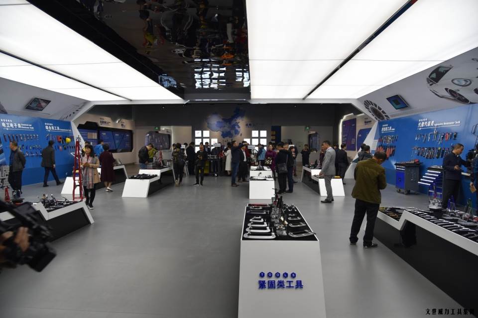 参观新展厅_27.JPG “精诚合作,共创辉煌”YH533388银河工具第六届全国优秀经销商大会圆满落幕(图38)