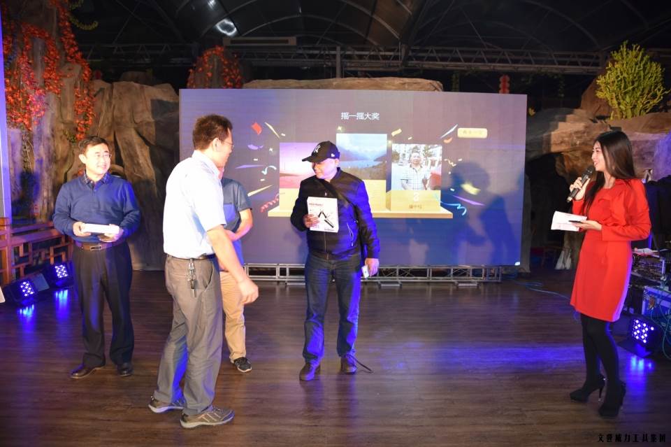答谢酒会_15.JPG “精诚合作,共创辉煌”YH533388银河工具第六届全国优秀经销商大会圆满落幕(图44)